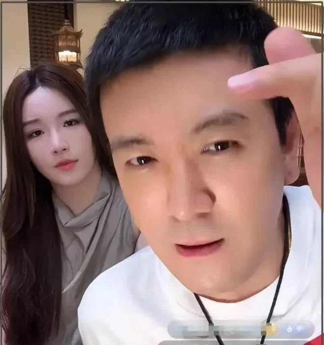 The Dramatic Controversy of Eva Huang, Li Xuanzi, and Yang Zi