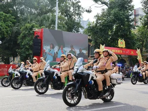 A Spectacular View: Hanoi Police Parade and Public March - image 8
