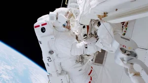 Breathtaking Photos of Astronauts in Space: Capturing the Beauty and Danger of the Cosmos - image 6