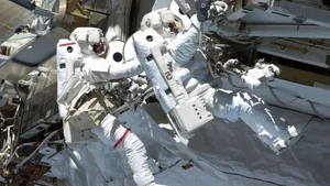 Breathtaking Photos of Astronauts in Space: Capturing the Beauty and Danger of the Cosmos - image 7