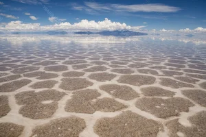 Exploring the Wonders of Salar de Uyuni: The World's Largest Salt Flat - image 3