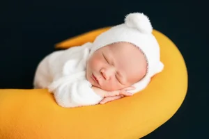 Le Au Ngan Anh Embraces Motherhood: Miss Ocean Vietnam Shares Adorable First Photos of Her Baby Boy - image 1