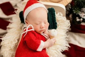 Le Au Ngan Anh Embraces Motherhood: Miss Ocean Vietnam Shares Adorable First Photos of Her Baby Boy - image 0