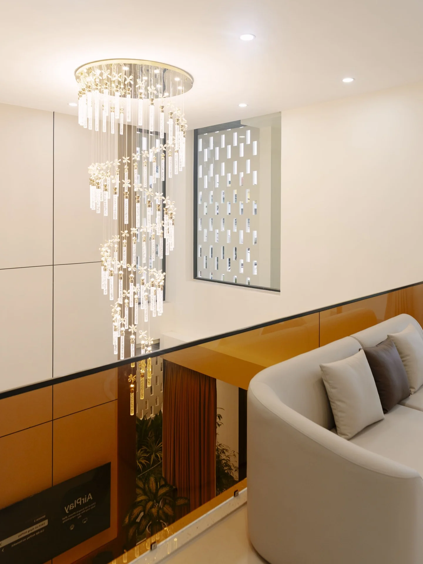 Modern Minimalist Urban Apartment Design: Elegant Interior Inspiration from Sea’s House for Sophisticated City Living