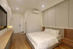 Modern Minimalist Urban Apartment Design: Elegant Interior Inspiration from Sea’s House for Sophisticated City Living - image 21