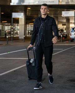 Dynamic Fashion Style of the Swiss Football Team Captain - image 0
