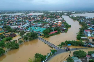 Historic Hue Monuments Submerged in Floodwaters: Climate Challenges - image 8