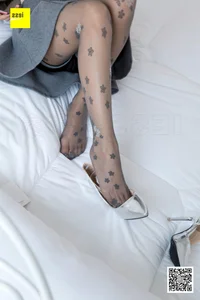 IESS Sixiangjia 259 Jun Jun Floral Grey Silk Collection - image 39