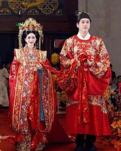 Cinematic Wedding: Vietnamese Bride's Stunning Chinese Drama-Style Photoshoot - image 1