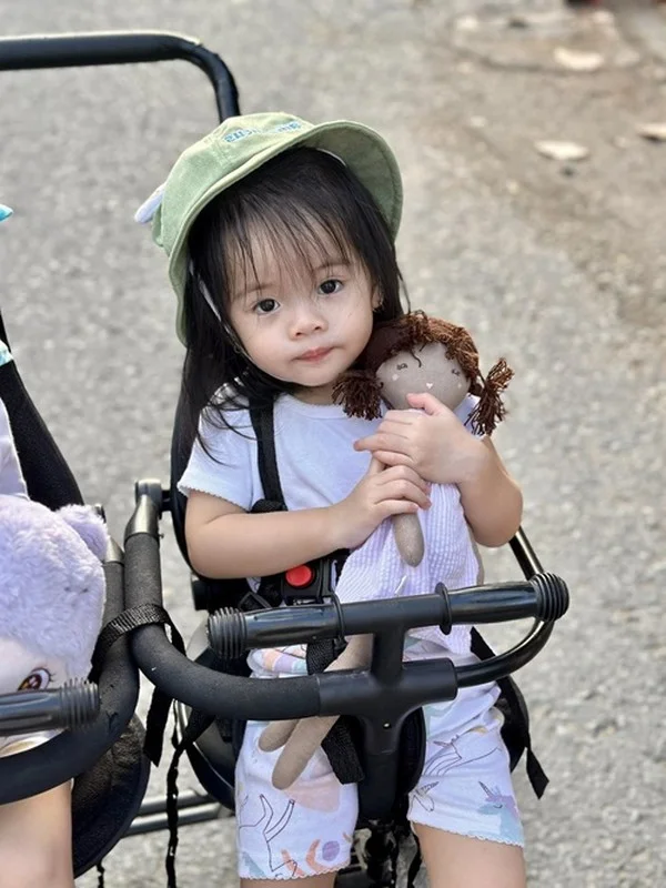 Van Trang and Husband Share Adorable Photos of Twin Daughters