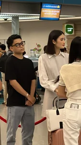 Manh Truong Celebrates 15 Years of Marriage While Minh Hang Flaunts Stunning Figure - image 0