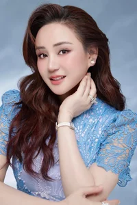 Vy Oanh Confidently Showcases Ageless Beauty Alongside Miss Vietnam Star - image 8