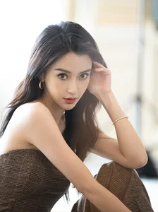 Angelababy Shuts Down 'Washed Up' Rumors with Captivating New Visuals - image 4