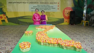 Hue Royal Cakes Set Vietnam Record: A Culinary Masterpiece from the Imperial City - image 1