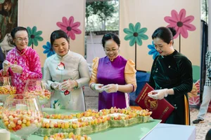 Hue Royal Cakes Set Vietnam Record: A Culinary Masterpiece from the Imperial City - image 7