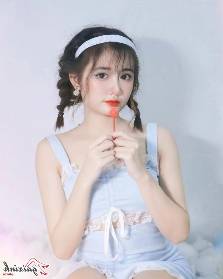 Rising Social Media Star Vu Thi Khanh Huyen Shares Latest Stunning Photography Collection