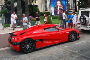 Rare Koenigsegg CCX Hypercar Worth Millions Spotted in Hai Phong, Vietnam - image 2