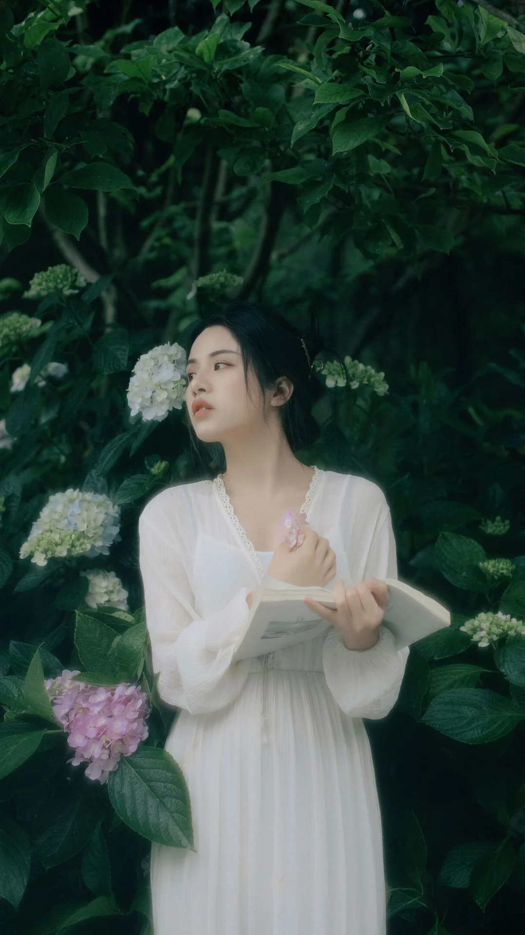 Modern Grace: YiTuYu Art Language Vol.7317 Featuring An Ni Portrait Series