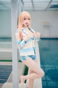 Coser Momo: Marin Kitagawa Swimsuit Ver. – Radiant Charm by the Pool - image 5