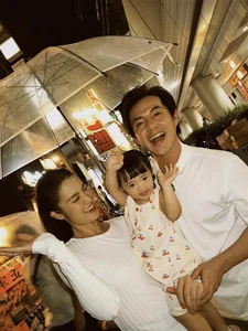 Singer Dong Nhi’s Daughter Winnie Wins Hearts with Sweet Behavior During Prenatal Check-up - image 3