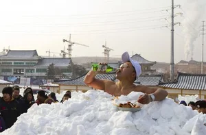 8 of the Weirdest Guinness World Records That Will Never Be Broken - image 3