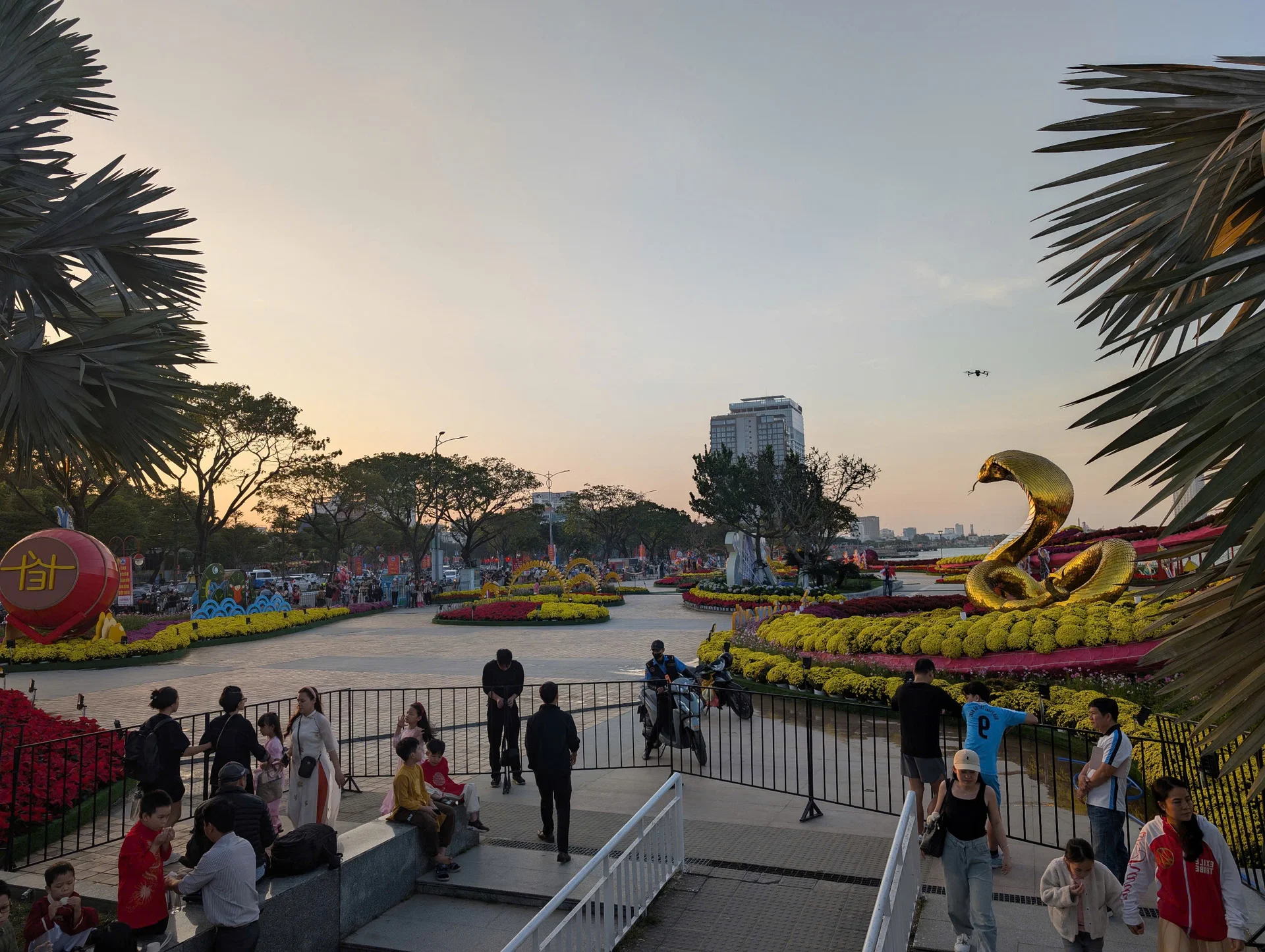 Unique Pink Snake Mascots Spark Joy in Da Nang for Lunar New Year Celebrations