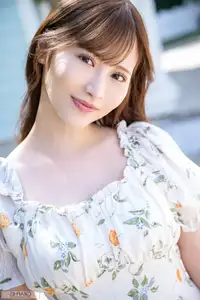 Ono Rikka Graphis Gals Vol.4 Discover Her Radiant Smile And Captivating Natural Beauty - image 0