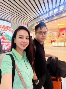 Vietnamese Star Updates: Thuy Tien's Health Crisis and Pham Huong in the US - image 25