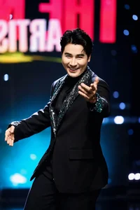 Vietnamese Star Updates: Thuy Tien's Health Crisis and Pham Huong in the US - image 54