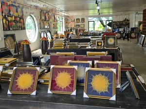 The Art of Turning Sacred Bodhi Leaves into Valuable Masterpieces - image 1
