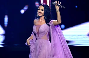 Designer Cong Tri Reveals Details of Katy Perry's Custom Outfits in Vietnam - image 0