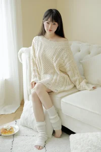 Captivating Visuals in YiTuYu Art Language Vol.5254 featuring Jing Jing - image 1