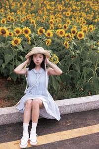 YiTuYu Art Language Vol.7497 Featuring To Xiao Bei - Elegant Portraiture - image 13