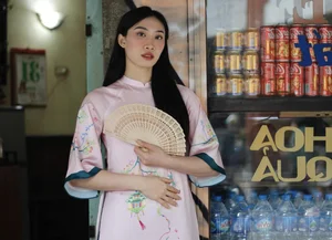 Volleyball Star Pham Nguyet Anh Stuns in New Year Photoshoot - image 4