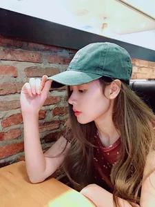 Modest Fashion Inspiration: How to Achieve Midu's Elegant Princess Look - image 0