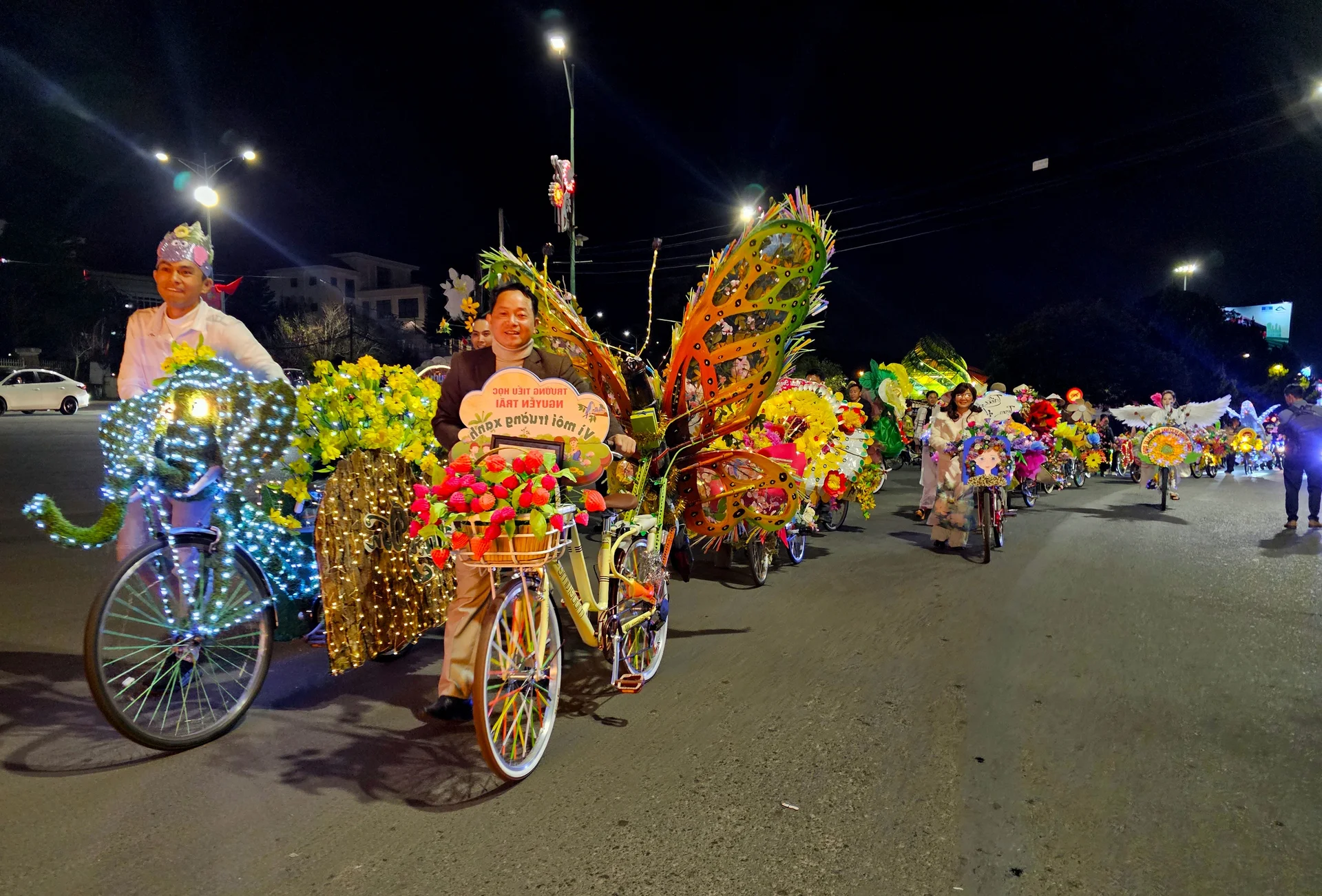 Vibrant Street Carnival in Da Lat: Celebrating the Flowers and Heritage Festival