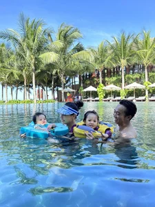 Cuong Do La’s Youngest Son Sut Looks Like Twin Brother Subeo in New Photos - image 5