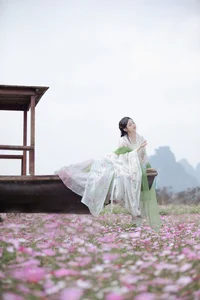 Discover YiTuYu Art Language Vol.6393 with Jin Zou Ba: Modern Elegance and Style - image 3