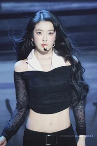 Hold Your Breath: The Stunning Visuals of These 5 Beauty Icons - image 9