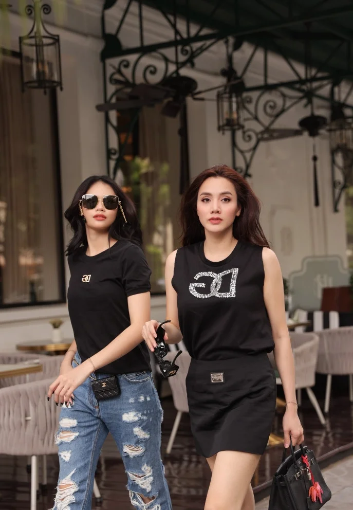 Trang Nhung và cháu gái Thanh Trâm: Đối đầu trên phim, thân thiết ngoài đời