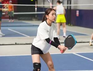 Nhat Le's Natural Charm on the Pickleball Court: Sporty and Attractive - image 3