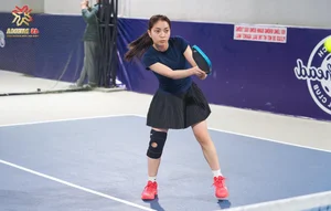 Nhat Le's Natural Charm on the Pickleball Court: Sporty and Attractive - image 0