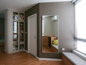 Minimalist Single Living: A Cozy Apartment Filled with Light - image 15