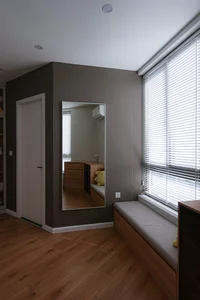 Minimalist Single Living: A Cozy Apartment Filled with Light - image 1