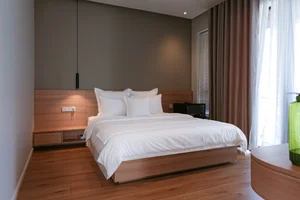 Minimalist Single Living: A Cozy Apartment Filled with Light - image 6