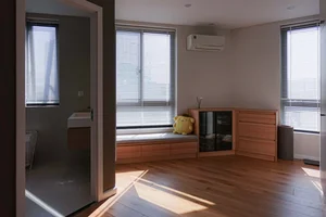 Minimalist Single Living: A Cozy Apartment Filled with Light - image 18