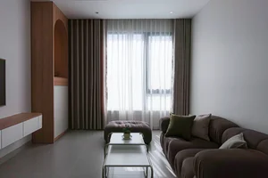 Minimalist Single Living: A Cozy Apartment Filled with Light - image 13