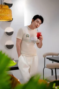 Vietnamese Celebrity News: Hoai Linh's Brother Robbed in Europe and Dong Anh Quynh's New Romance - image 1