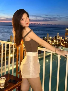 Meet the Beautiful Girlfriend of HAGL Footballer Looking Like a Thai Star - image 7