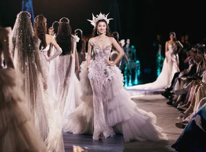 Mai Phuong and Phuong Nhi Transform into Mermaids on Runway - image 2